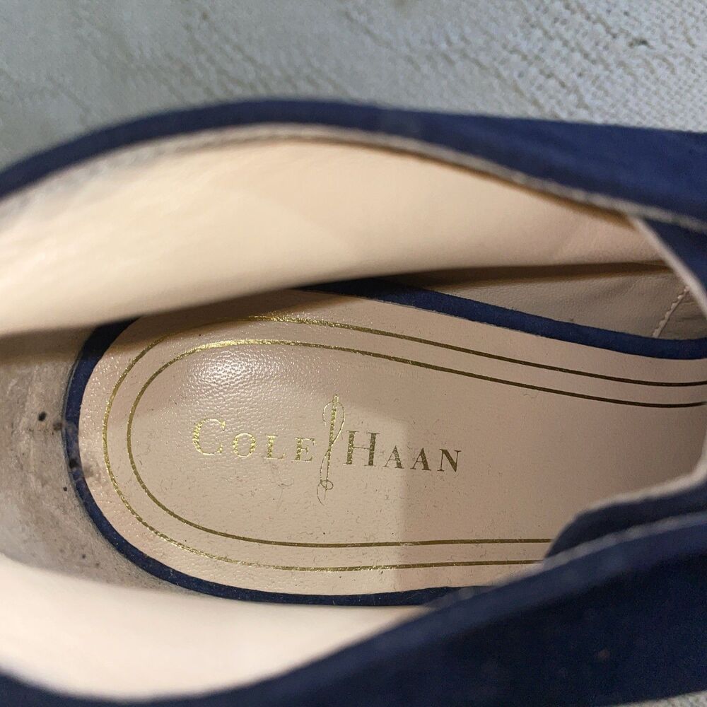 Cole Haan Women’s Heeled Booties Size 7.5 B Navy Blue Leather Business Formal - Picture 2 of 12